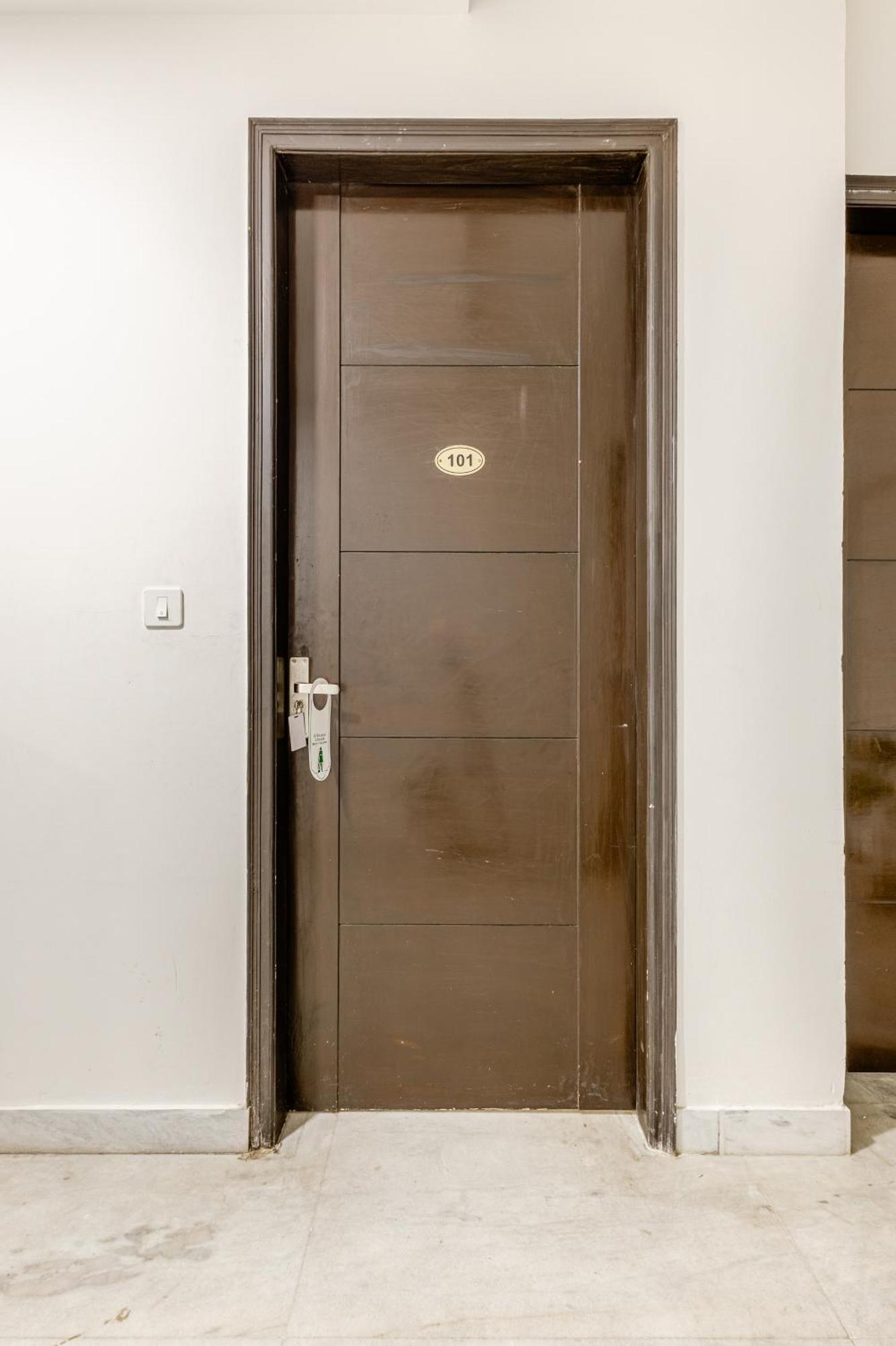 Lime Tree Service Apartment Golf Course Road, Gurgaon Exterior photo