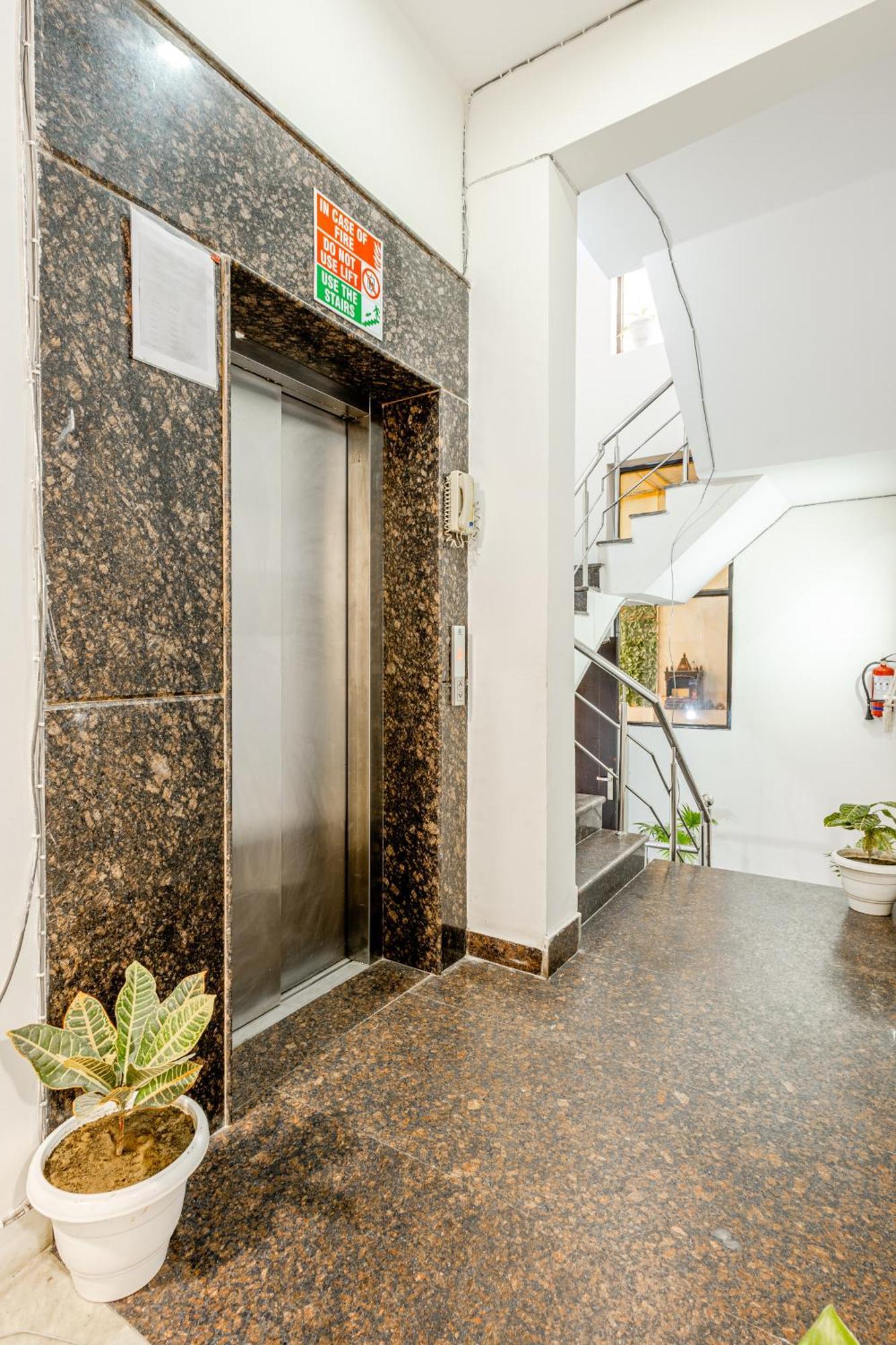 Lime Tree Service Apartment Golf Course Road, Gurgaon Exterior photo